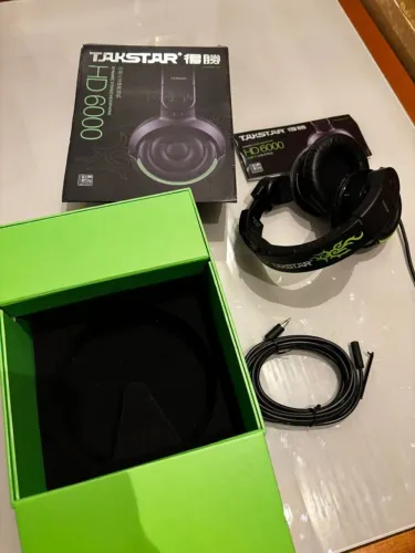 Fone de ouvido Takstar HD6000 stéreo de talta qualidade Usado poucas vezes Caixa e Cabos