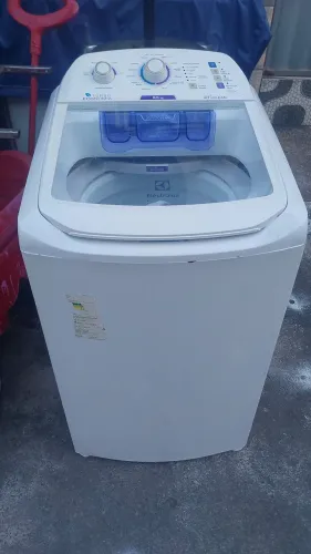 Vende-se Máquina de Lavar Electrolux Safery Glass 8,5 kg Turbo Economia. Valor 680,00