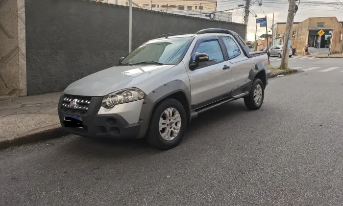 Fiat Strada Adventure1.8/ 1.8 Locker Flex CD 2011