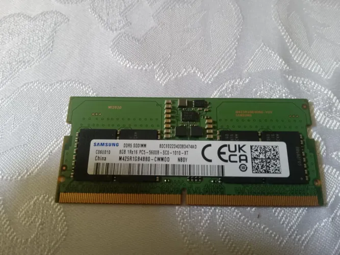Memoria ddr5 de 8 gigas para notebook.