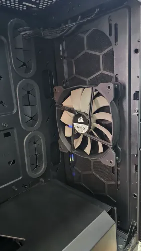 Gabinete Corsair Mid Tower