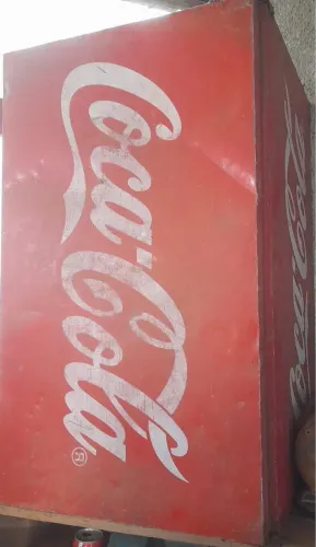 Caixa Térmica / Geladeira Antiga de Aço Coca-Cola Vintage