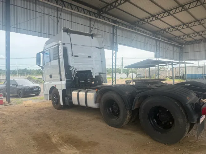 Caminhão Meteor  6x4