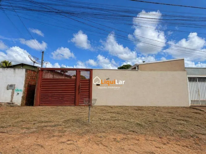 Casa com Piscina no Portal Caiobá  Amplo Terreno e Excelente Localização