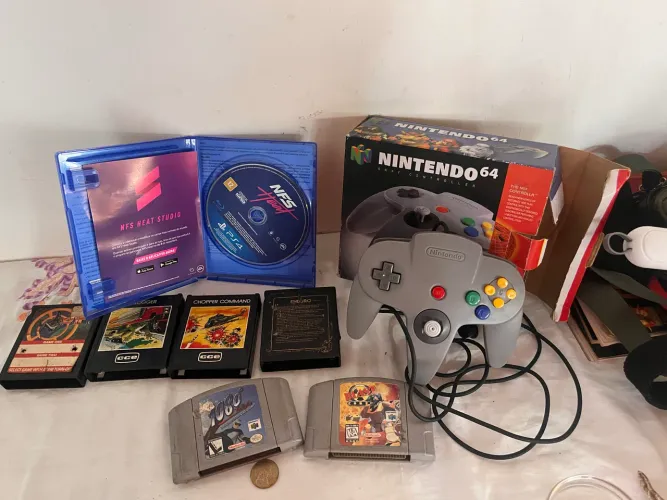 Lote game - fita n64, cartuchos atari, controle n64, nfs heat ps4
