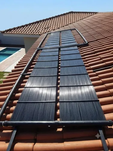 Aqueça sua piscina AGORA com Econômica Máxima: Kit com 45 placas solares( usada 10x ?