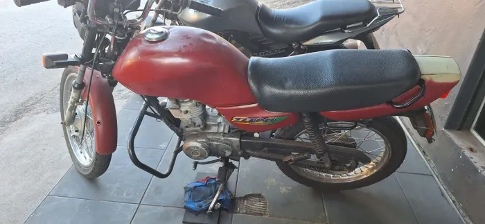 vende- se titan 98/99
