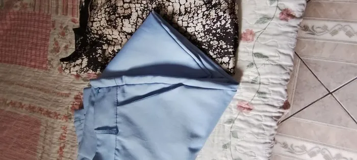vendo um combo de roupas novas e sseme novas  80.pecass