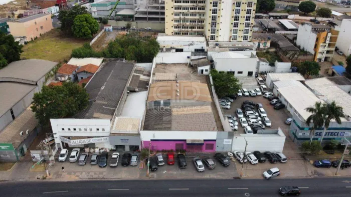Salão Comercial com Aproximadamente 750m² na Av. da Prainha