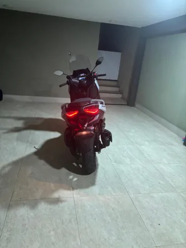 YAMAHA XMAX 250 2025 | ÚNICO DONO | 8.900 KM