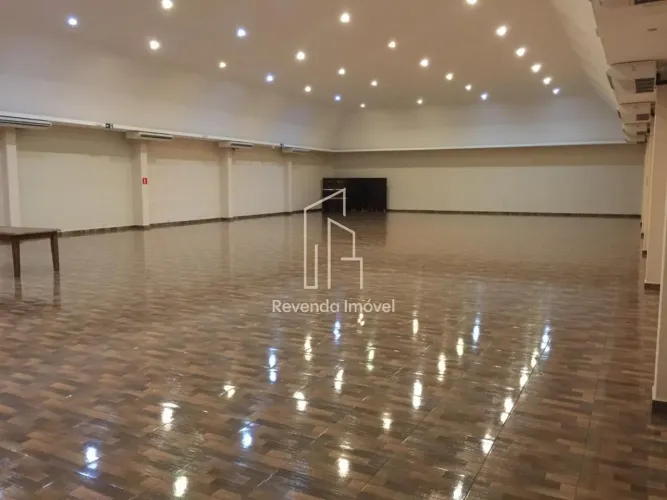 Venda de Galpão Comercial na Vila São Paulo, São Paulo-SP: 1 Sala, 4 Vagas de Garagem, 719