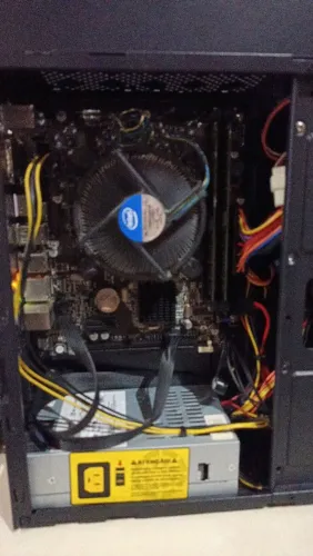Gabinete i5 650 montado