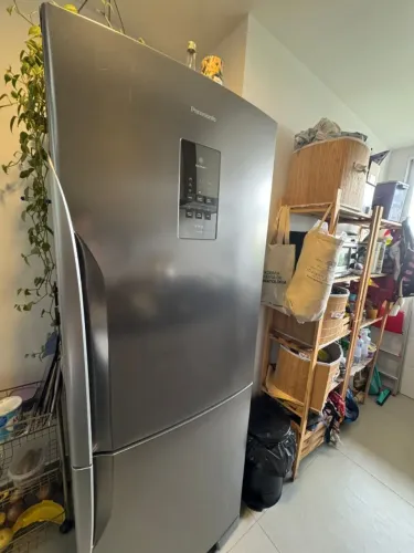 Geladora Panasonic Frost Free 425 Litros Inverter Econavi (Modelo NR-BB53) na cor Aço