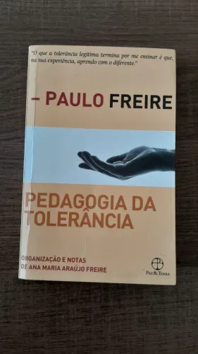 Livro Pedagogia da Tolerância - Paulo Freire 