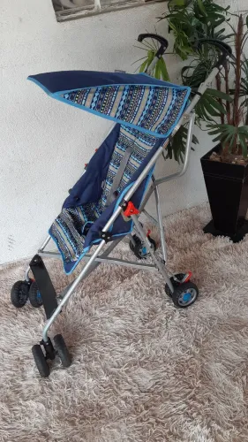 Carrinho de passeio Voyage em perfeito estado