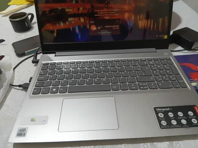 Vendo Notebook Lenovo.