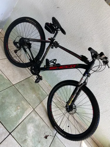 Combo Completo Ciclismo: 2 Bikes Aro 29 Shoot + Roupas de Marca e Acessórios