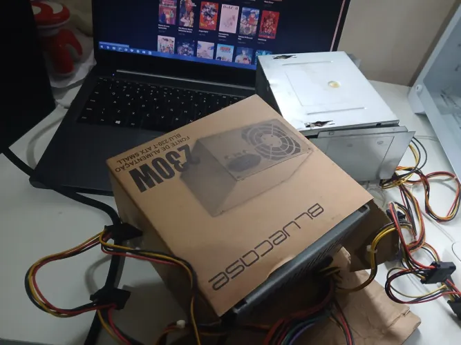 Fontes 230w usadas e antigas nao uso faz tempo