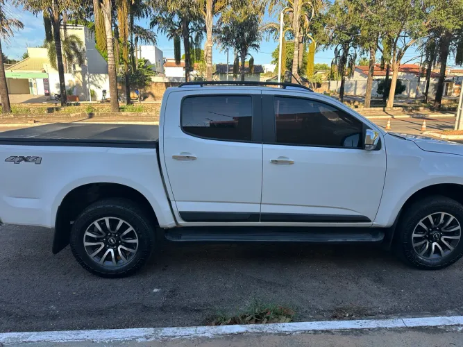 Chevrolet S10 Pick-up LTZ 2.8 TDI 4X4 CD Dies.aut 2014