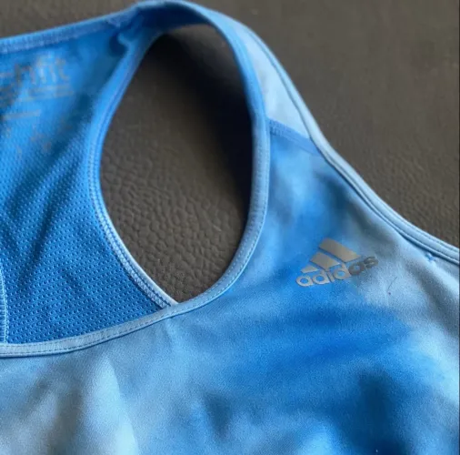 top adidas techfit tamanho p