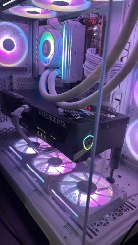 RTX 5090 Gaming Trio