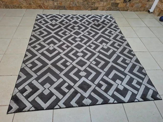 Tapete cinza e preto 2,00 x 2,50 mts