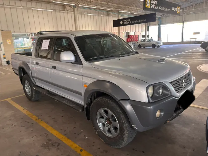 Mitsubishi L200 Outdoor GLS 2.5 4X4 CD TDI Diesel 2011
