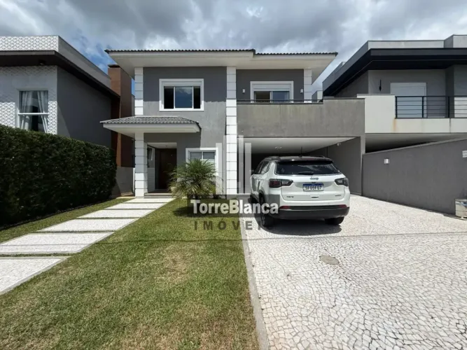 Locação - Sobrado de Alto Padrão com piscina, 3 suítes, 4 vagas, Área gourmet, Cond. Resid