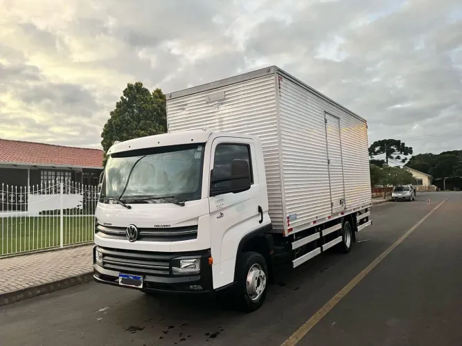 VW CAMINHÃO DELIVER 9.170 BAÚ +PLATAFORMA