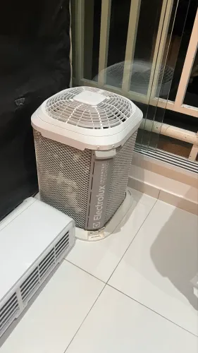 Vende se ar-condicionado Electrolux Inverter 12BTUs, com 6 meses de uso.