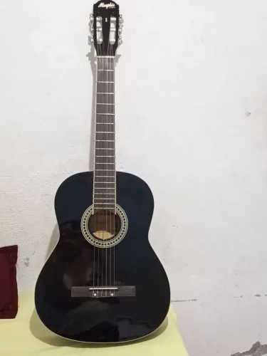 Violão Memphis Tagima seminovo