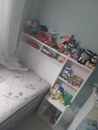 Cabeceira e cama box solteiro 800,00 os dois