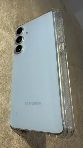 Samsung S24