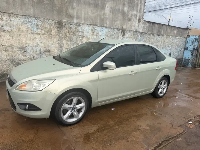 Ford Focus Sedan 2.0 16v/2.0 16V Flex 4P 2010