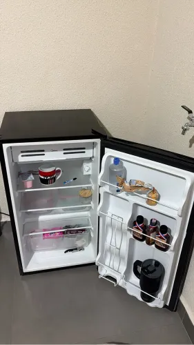 Frigobar MIDEA 93L