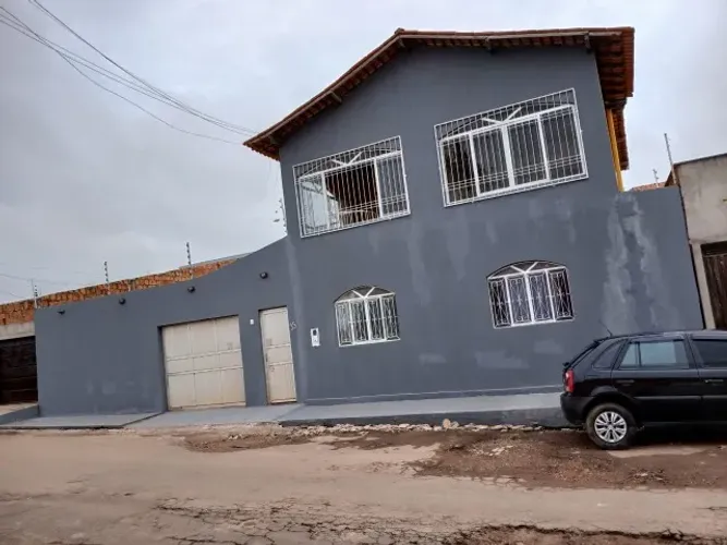 Vendo Casa Ampla e Confortável
