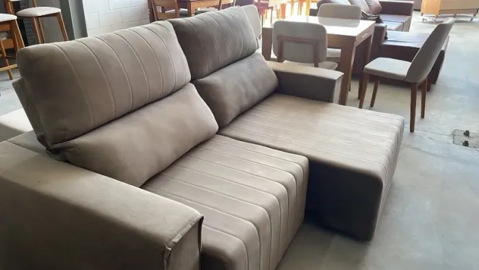 SOFÁ RETRÁTIL E RECLINÁVEL SUPER CONFORTÁVEL (ÚLTIMAS PEÇAS)