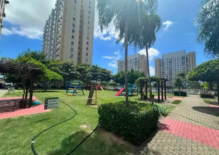 CONDOMINIO BRISAS, EXCELENTE APARTAMENTO NO ALTO DO CALHAU, 2 QUARTOS, LAZER CLUB