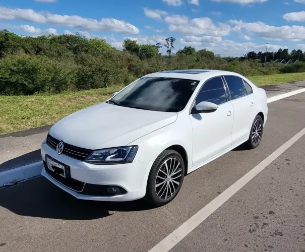 Volkswagen Jetta Highline 2.0 TSI 16V 4P Tiptronic 2014