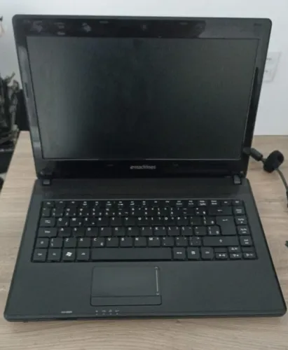 Notebook Acer aspire 4253 com processador AMD-350@1.60ghz, HD 500GB, 4GB de memória