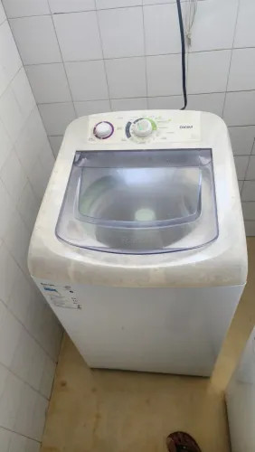 Lavadoura de Roupas, Consul 8kg, em pleno funcionamento 