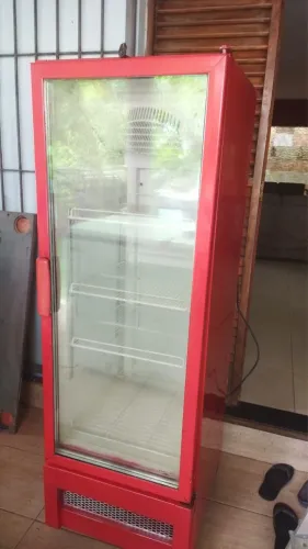 Freezer da coca mine em perfeito estado  