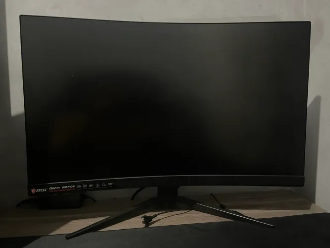 Monitor curvo MSI G27C4 