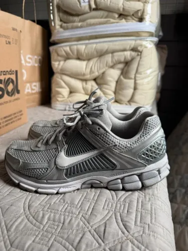 Nike Vomero 5