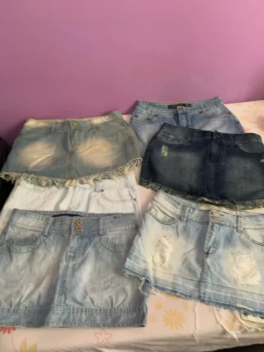 12 pcs de mini saias jeans, sarjas e outras