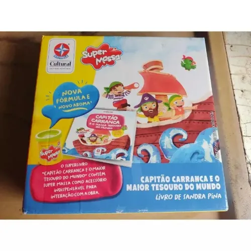 Super Massa Tesouro Do Mundo Livro Capitão Carranca Brinquedo Estrela