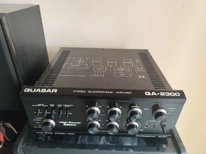 Amplificador Quasar QA2300