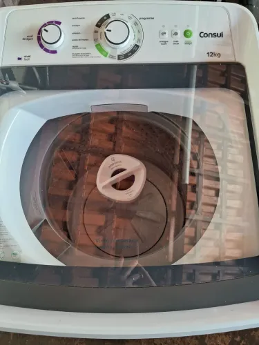 Maquina automática lava e centrífuga Consul.