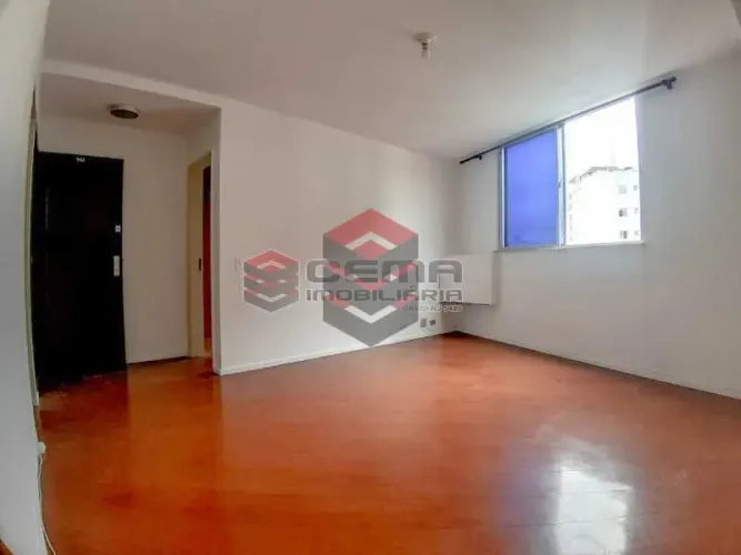 Apartamento - / Residencial / Flamengo