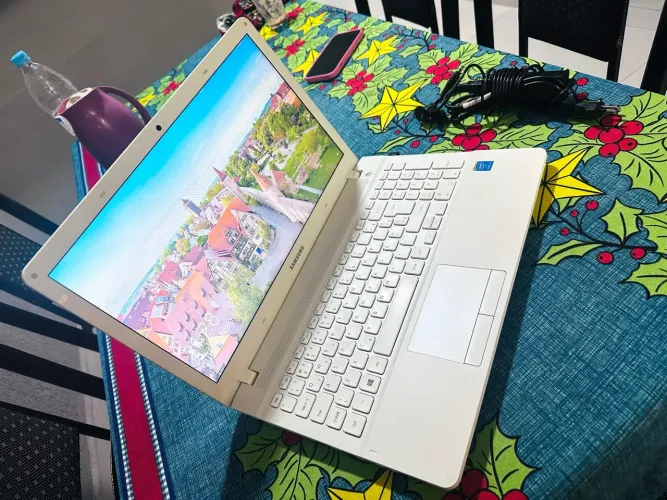 Notebook Samsung Core i5